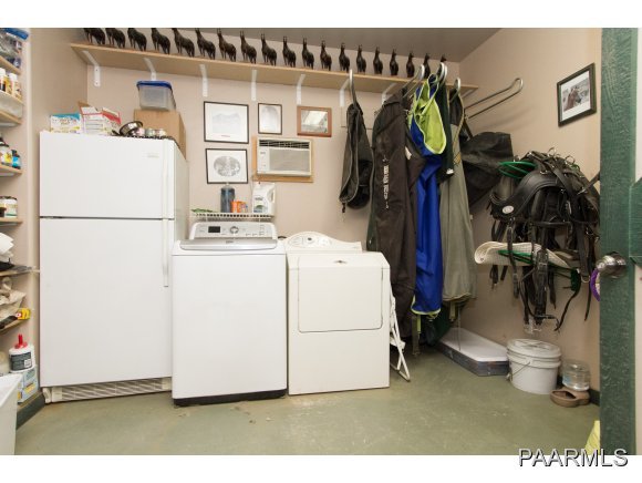 7501 Dillon Wash Road Prescott, AZ 86305 - Photo 19 of 23 a utility room with dryer and washer