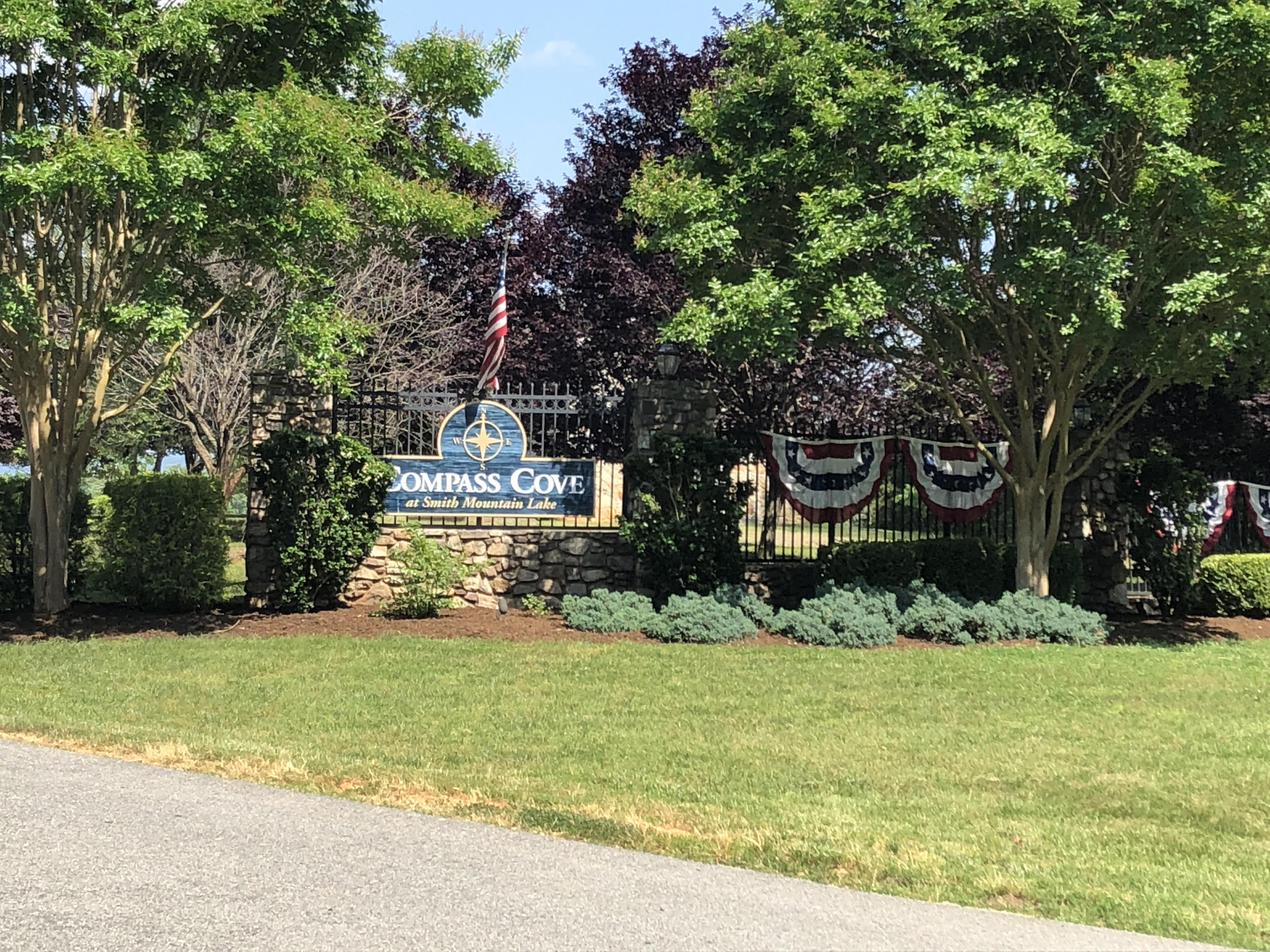Lot 28 Compass Point Moneta, VA 24121 - Photo 2 of 3 photo 2