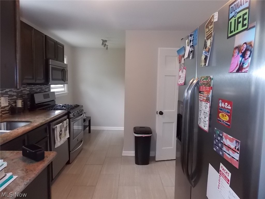 3936 Elmwood Road Cleveland Heights, OH 44121 - Photo 25 of 35