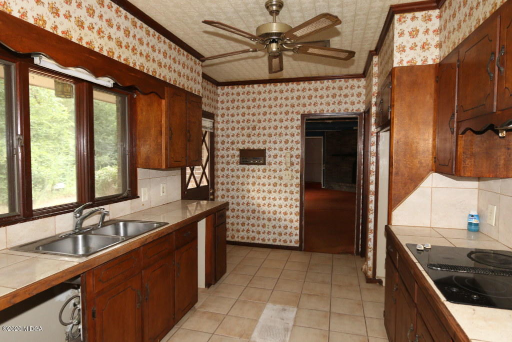 965 Bowen Road Pinehurst, GA 31070 - Photo 8 of 19 IMG_0755