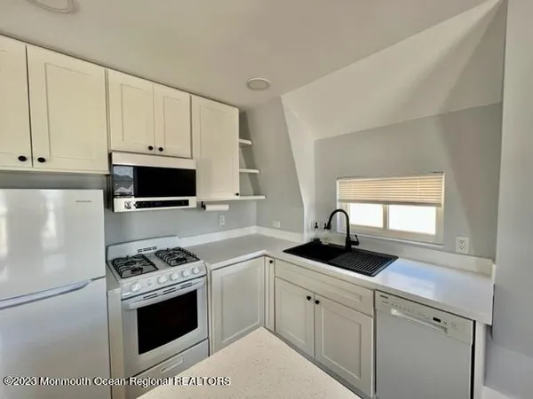 $2,000 | 80 Center Avenue, Unit B, Keansburg, NJ 07734