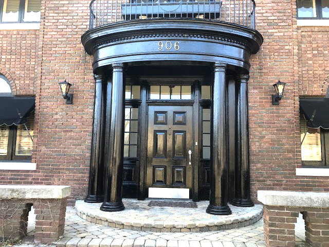 906 North Sheridan Road Waukegan, IL 60085 - Photo 2 of 34 a view of entrance of the house with a door
