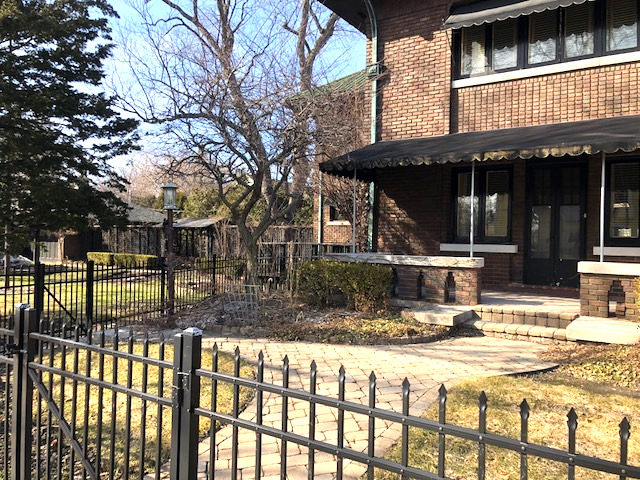 906 North Sheridan Road Waukegan, IL 60085 - Photo 33 of 34 a view of a house with backyard porch