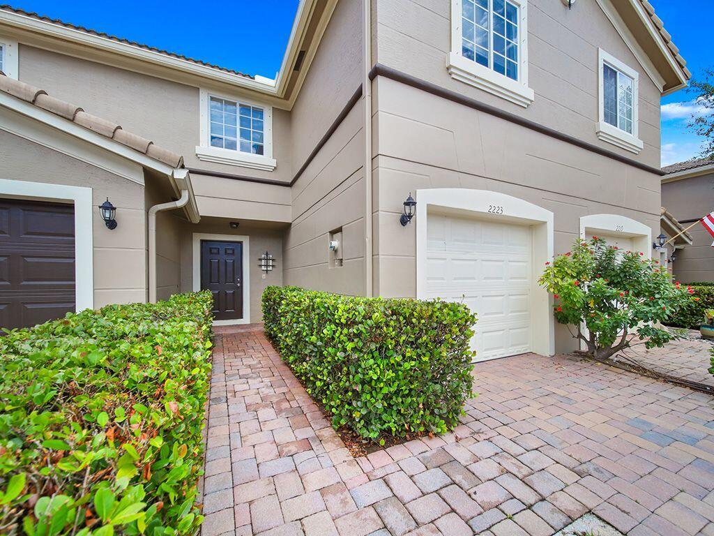 2223 Rockport Road Port St. Lucie, FL 34953 - Photo 2 of 25 Front exterior