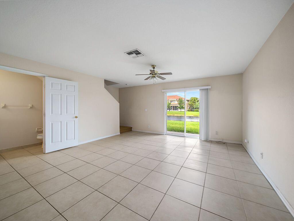 2223 Rockport Road Port St. Lucie, FL 34953 - Photo 5 of 25 Living area