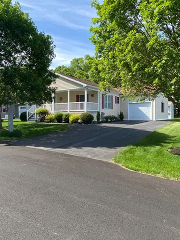 $464,000 | 30 Greystone Way, North Hampton, NH 03862