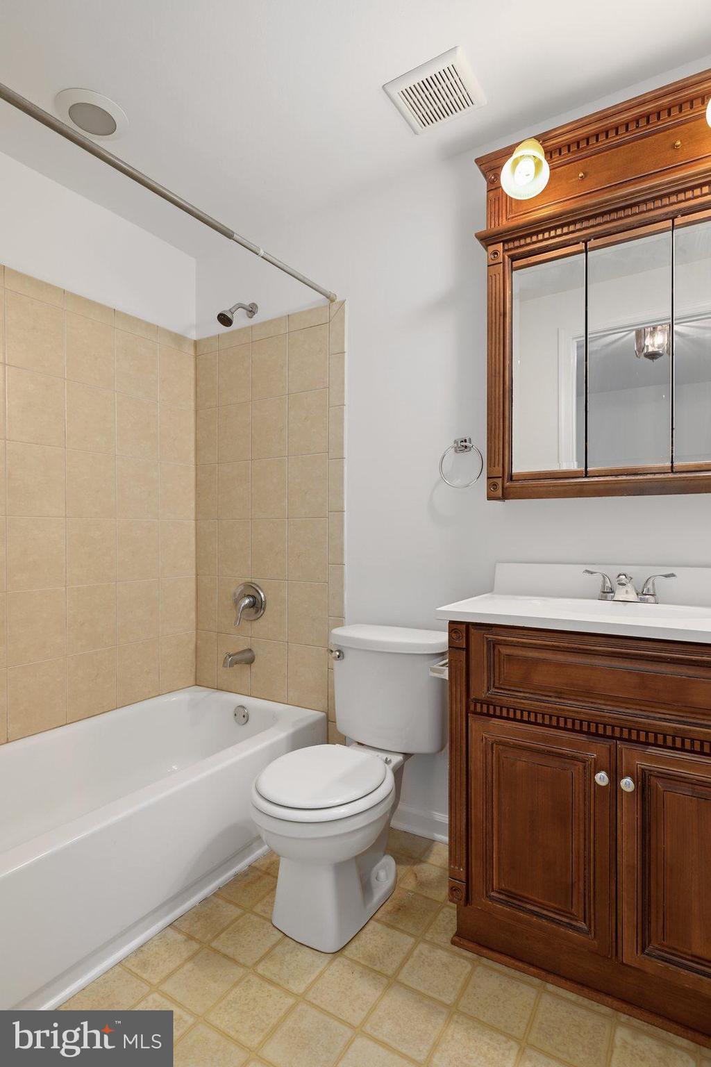 2 Guinevere Court Rosedale, MD 21237 - Photo 26 of 41