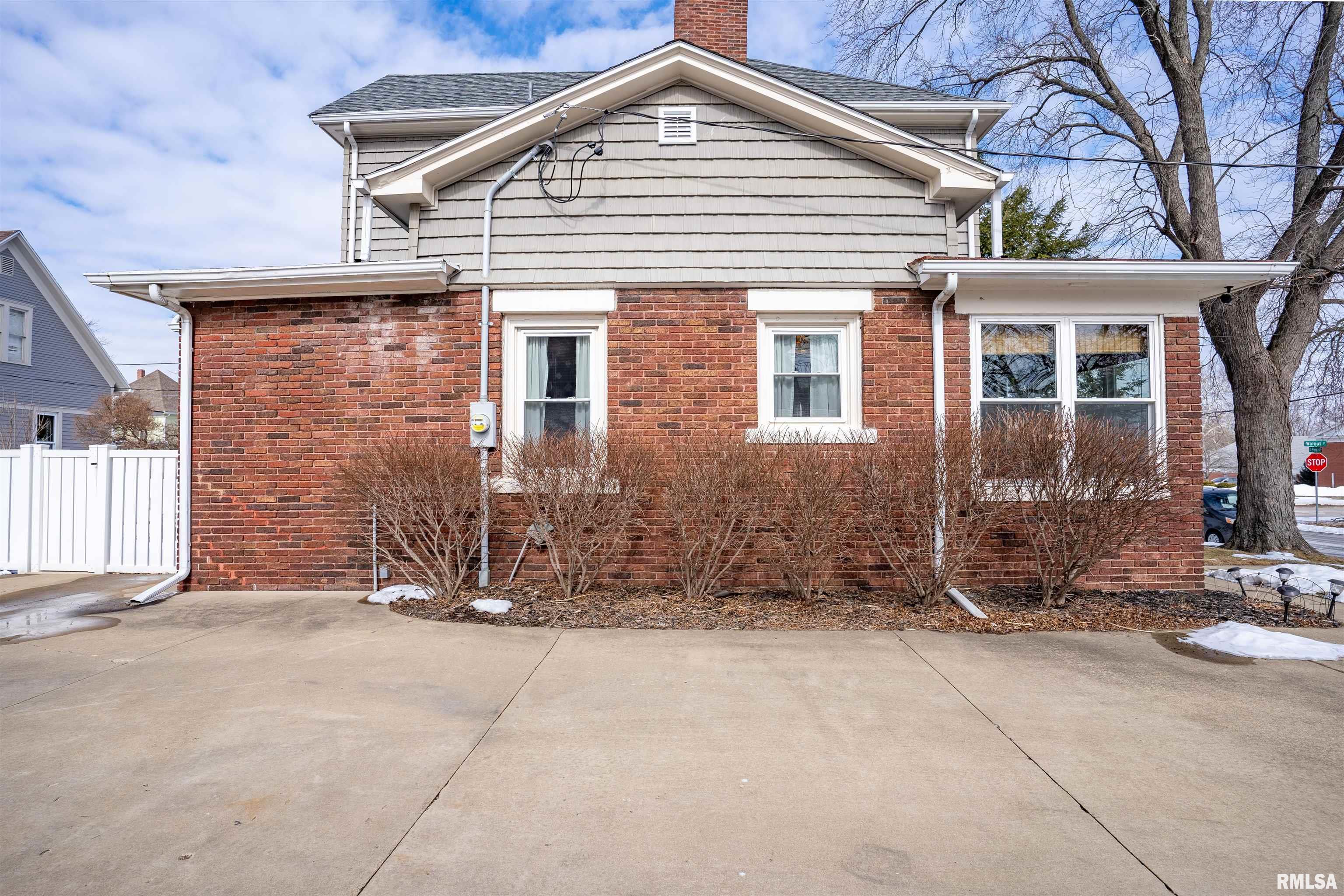312 Walnut Street Washington, IL 61571 - Photo 32 of 38 Gallery Image 32