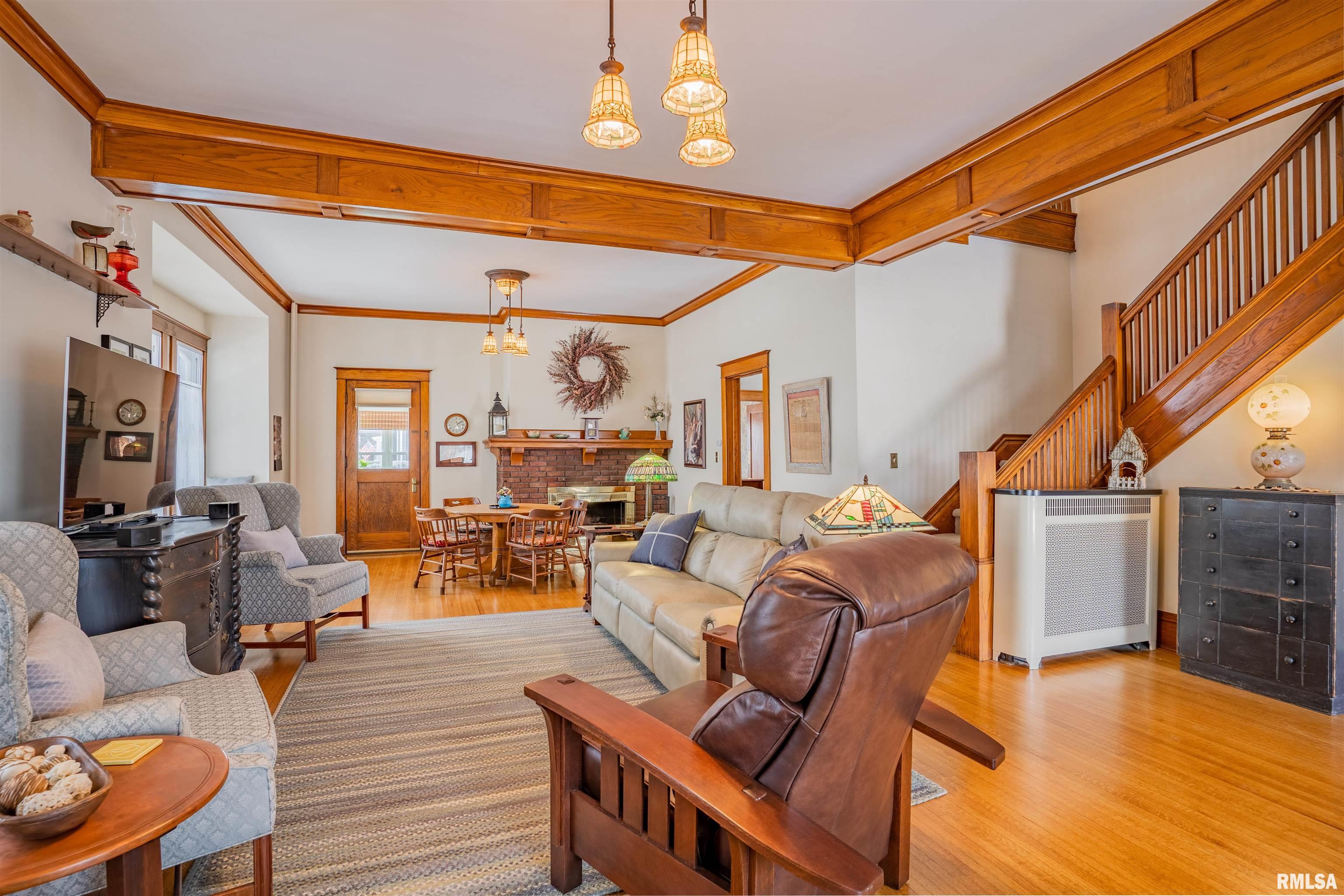 312 Walnut Street Washington, IL 61571 - Photo 5 of 38 Gallery Image 5