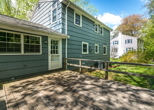 27 Arcadia Road Norwood, MA 02062 - Photo 17 of 19 Gallery Image 17