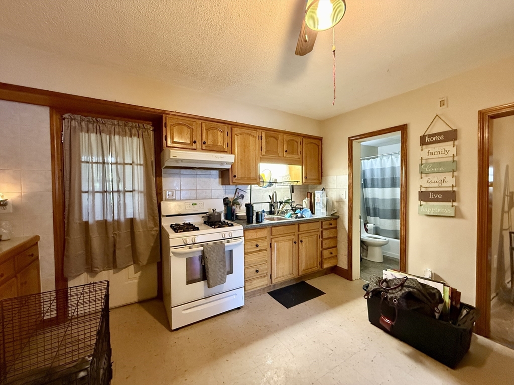 398 Main Street Springfield, MA 01151 - Photo 5 of 42 Gallery Image 5