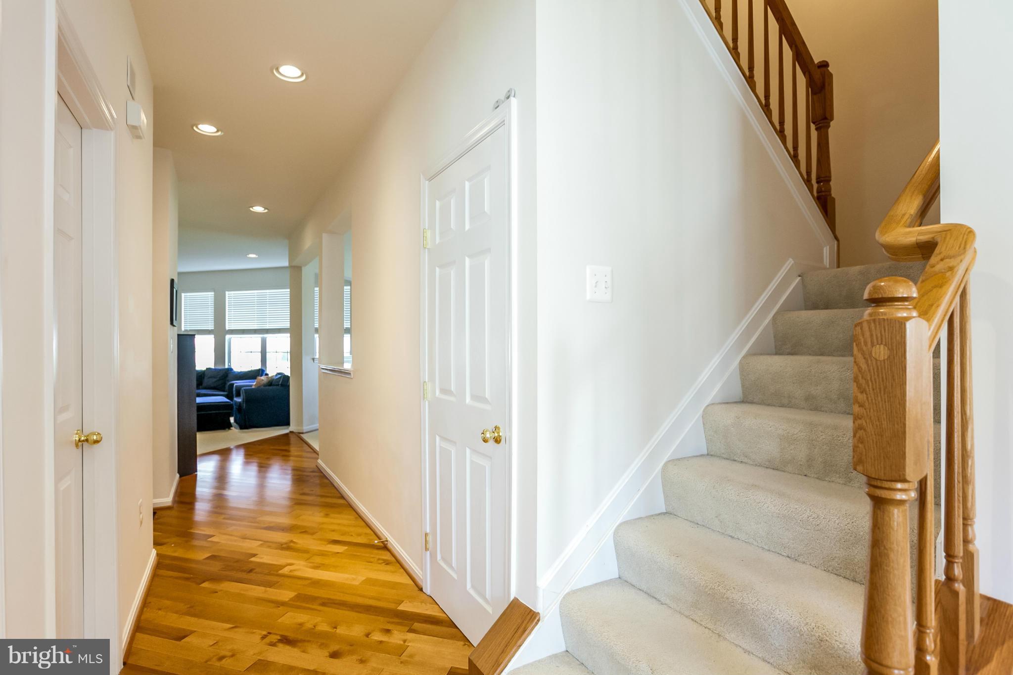 2008 Thistlewood Road Baltimore, MD 21209 - Photo 2 of 30 Interior (General)