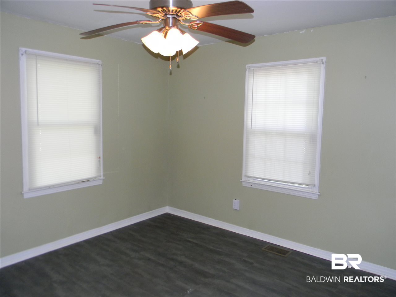 262 Thompson Boulevard Mobile, AL 36611 - Photo 9 of 11