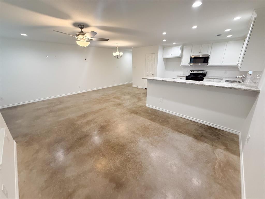200 Dallas Street, Unit 112 Rice, TX 75155 - Photo 3 of 19