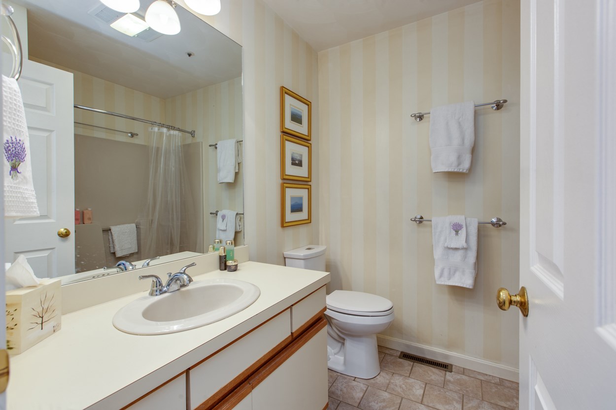 26 Villager Road Chester, NH 03036 - Photo 17 of 40