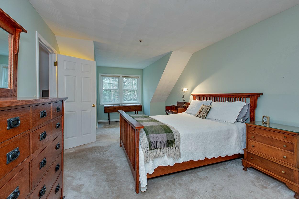 26 Villager Road Chester, NH 03036 - Photo 20 of 40