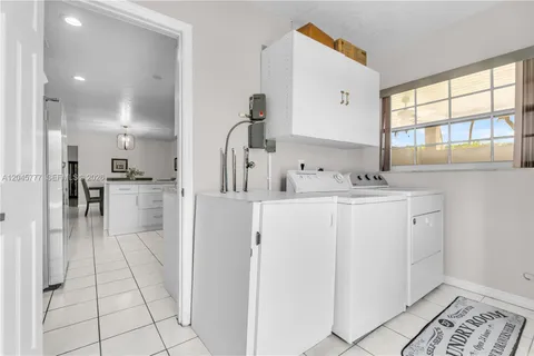 $985,000 | 12805 Southwest 193rd Terrace, Miami, FL 33177