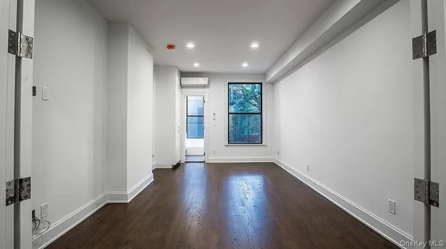 $4,450 | 167 Russell Street, Unit 2L | Greenpoint
