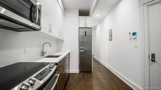 $4,450 | 167 Russell Street, Unit 2L | Greenpoint