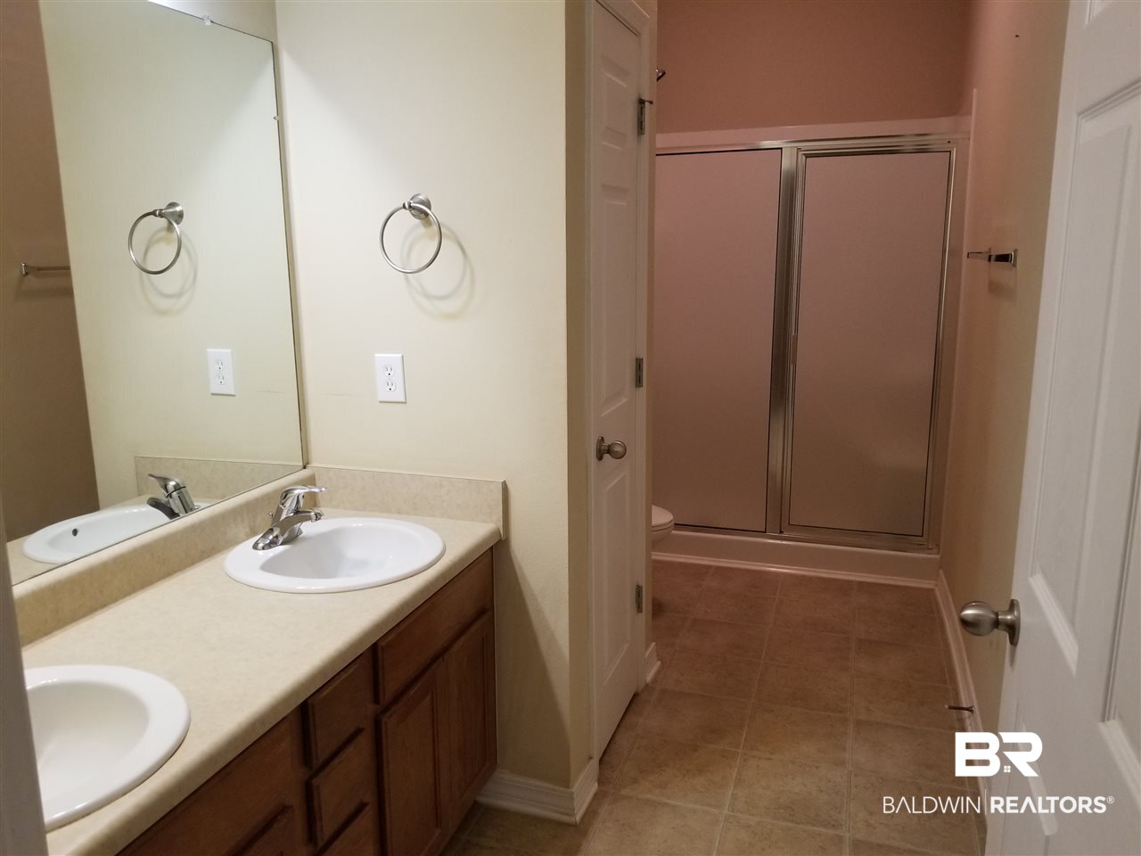 2651 South Juniper Street, Unit 1302 Foley, AL 36535 - Photo 19 of 23 Master Bath