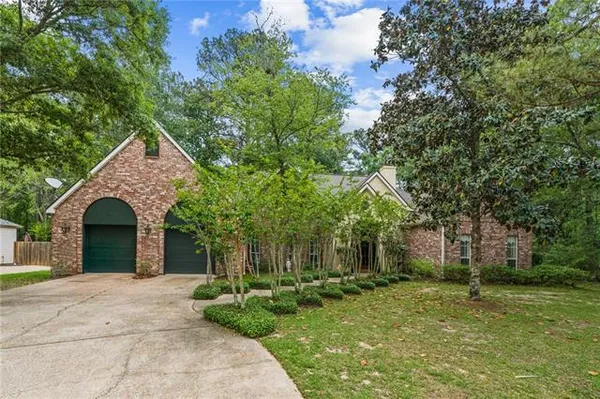 $449,000 | 235 Westwood Drive, Mandeville, LA 70471