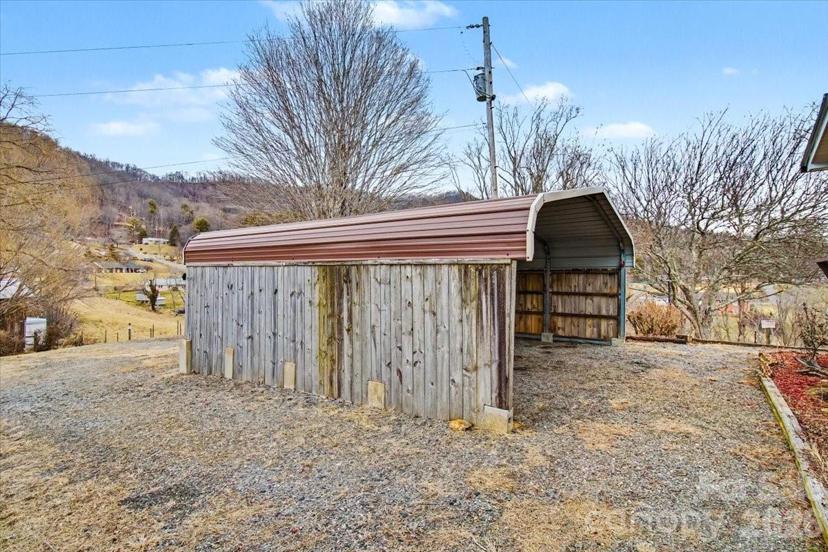 170 Styles Road Burnsville, NC 28714 - Photo 27 of 37