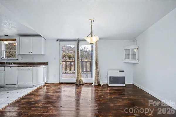 $274,900 | 170 Styles Road, Burnsville, NC 28714