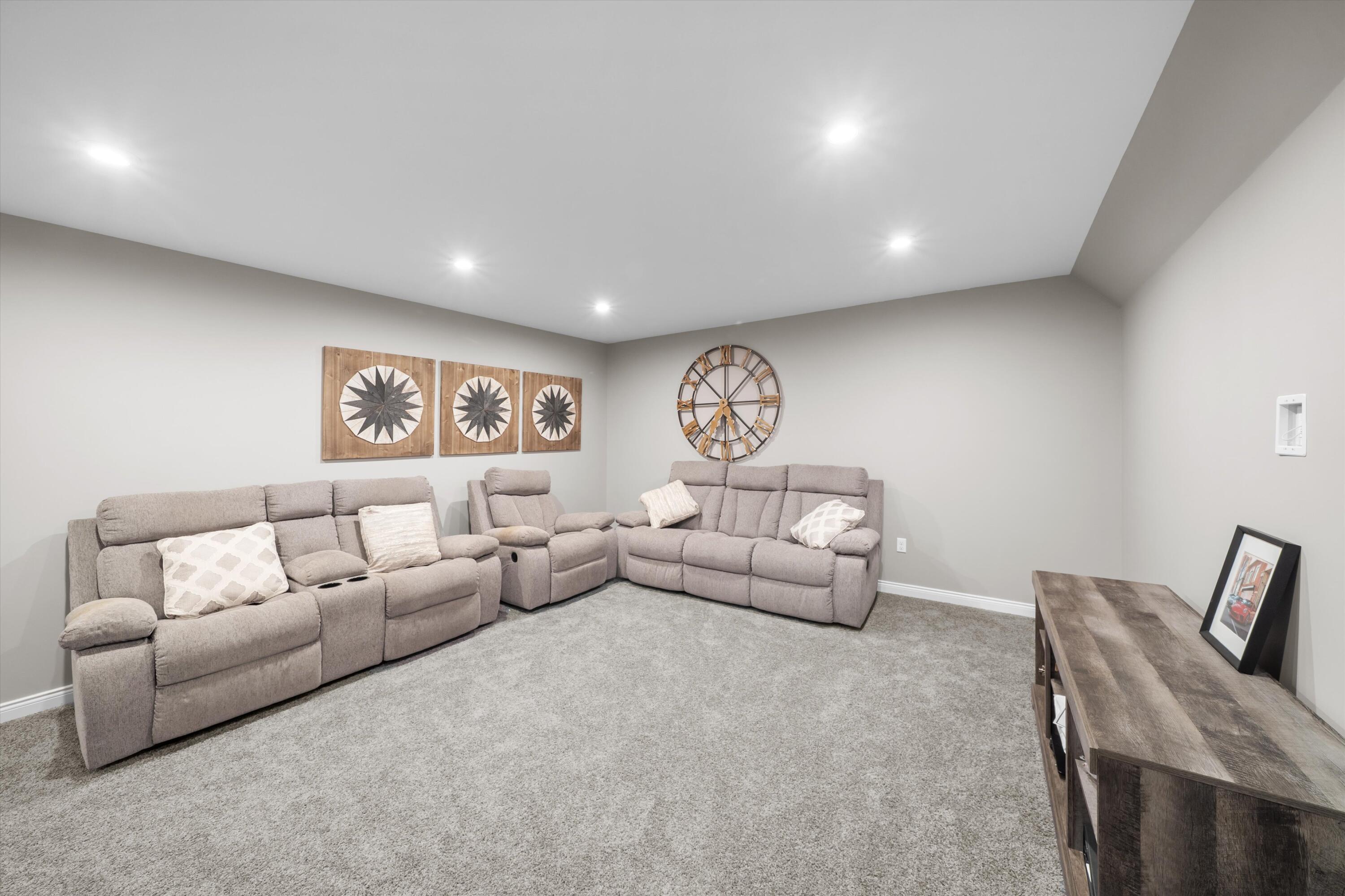 48894 Windfall Road, Unit 1 Novi, MI 48374 - Photo 34 of 52 44-DSC02532
