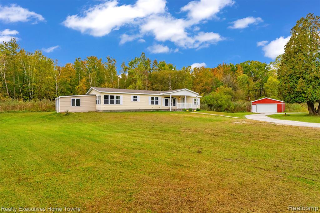 8067 Lambs Road Goodells, MI 48027 - Photo 3 of 38