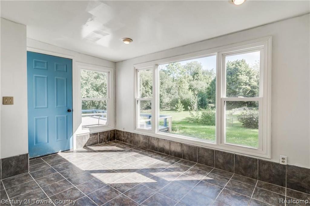 4100 Beach Road Troy, MI 48098 - Photo 20 of 54