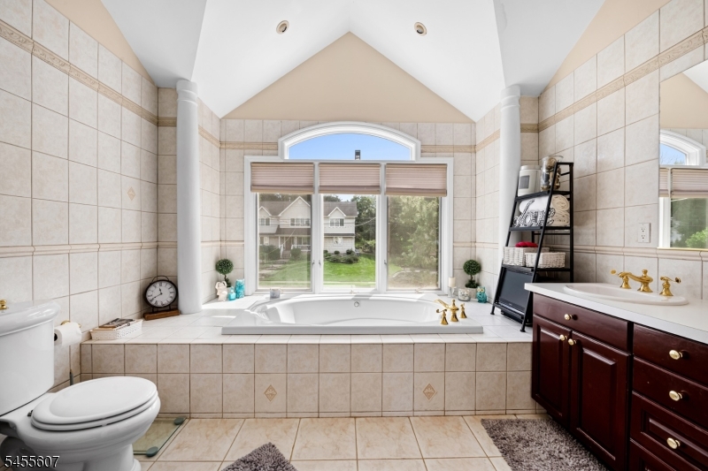 70 Farmingdale Road Wayne, NJ 07470 - Photo 8 of 40 Gallery Image 8