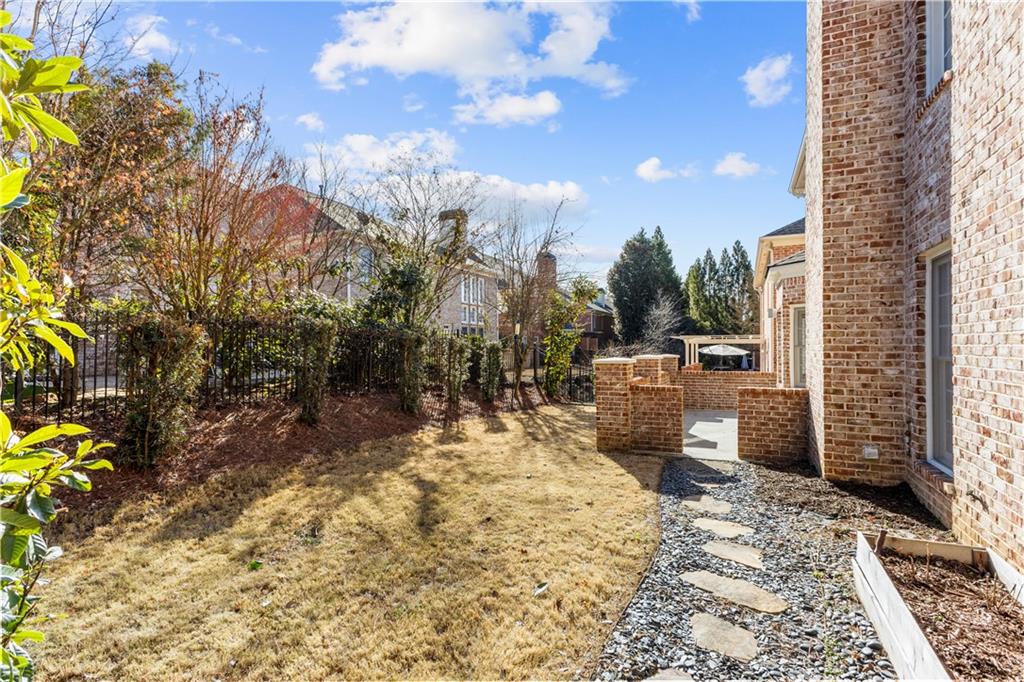 285 Wembley Circle Atlanta, GA 30328 - Photo 39 of 44