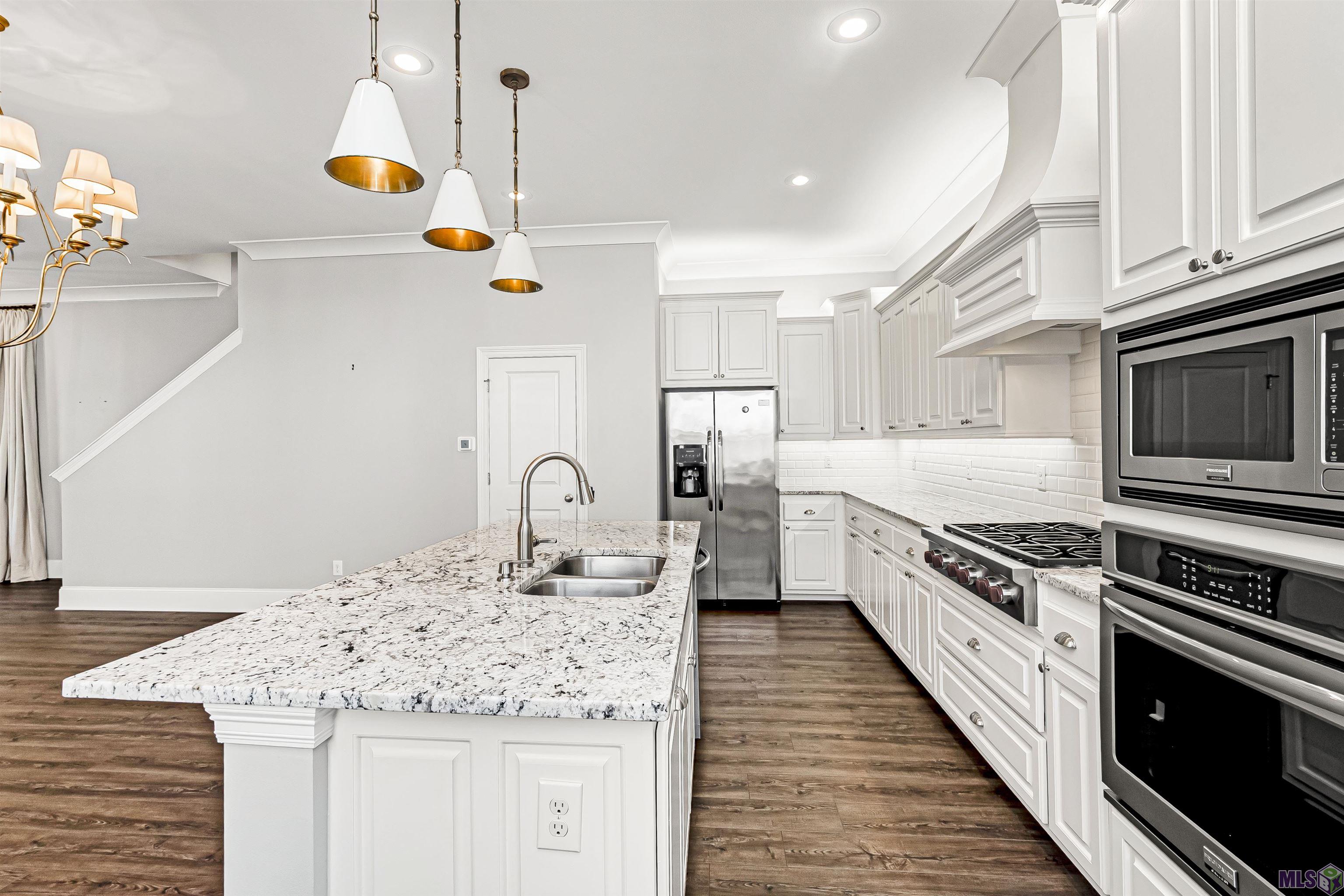 2018 Glasgow Avenue Baton Rouge, LA 70808 - Photo 2 of 20