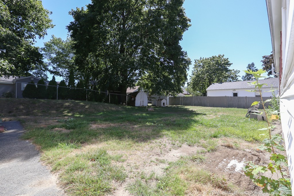 49 Larchwood Road Methuen, MA 01844 - Photo 8 of 21 Gallery Image 8