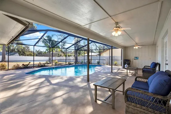 $499,000 | 401 Running Horse Road, Seffner, FL 33584