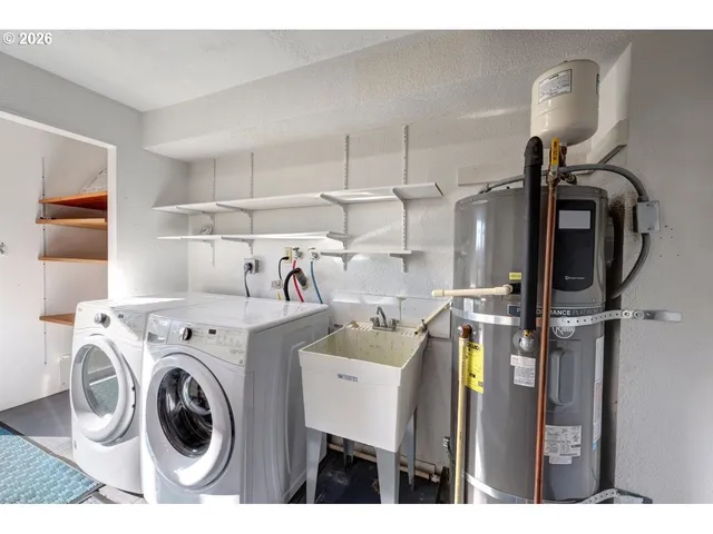 a view of a garage room