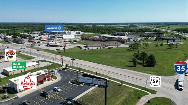 $250,000 | 210 West 23rd Street, Ottawa, KS 66067