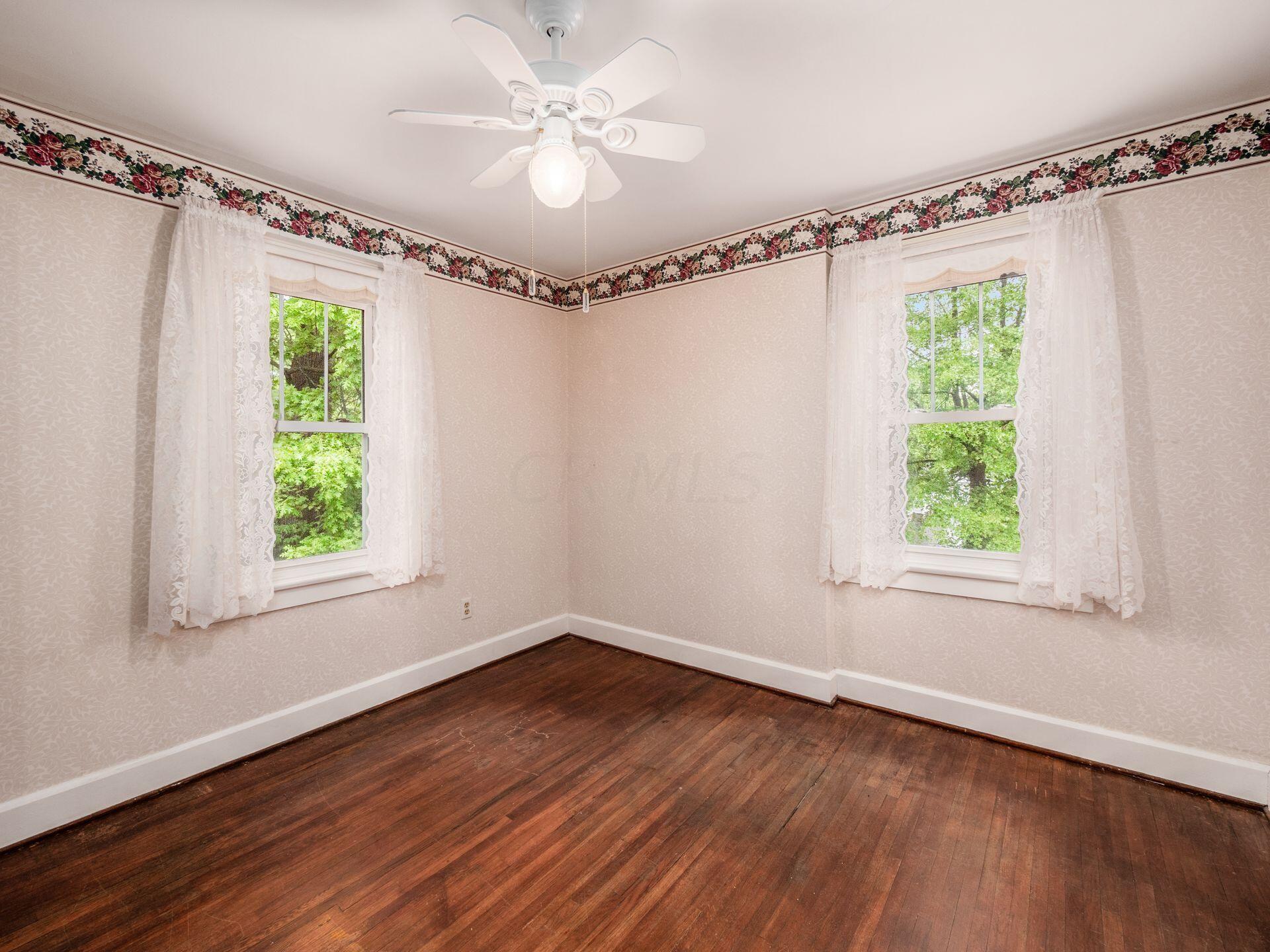 201 Piedmont Road Columbus, OH 43214 - Photo 23 of 28 Bedroom 4