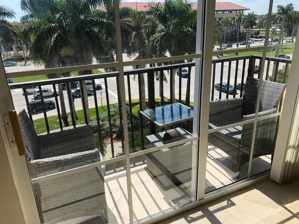 $3,500 | 651 Okeechobee Boulevard, West Palm Beach, FL 33401