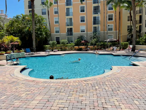 $3,500 | 651 Okeechobee Boulevard, West Palm Beach, FL 33401