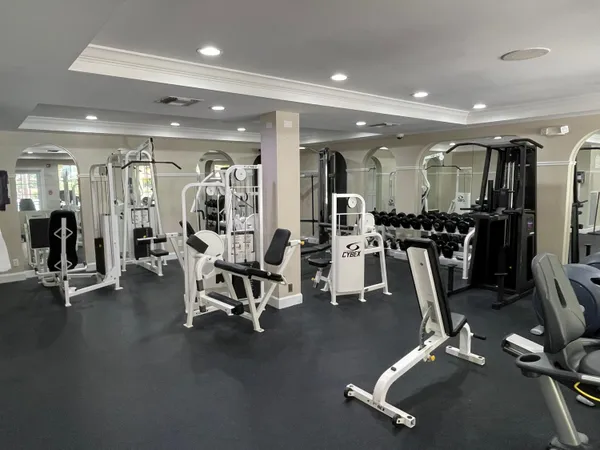 $3,500 | 651 Okeechobee Boulevard, West Palm Beach, FL 33401