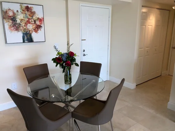 $3,500 | 651 Okeechobee Boulevard, West Palm Beach, FL 33401