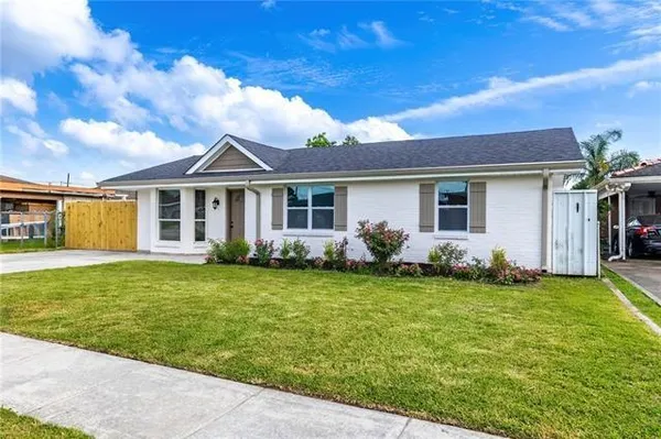 $255,000 | 404 Alpaca Drive, Arabi, LA 70032