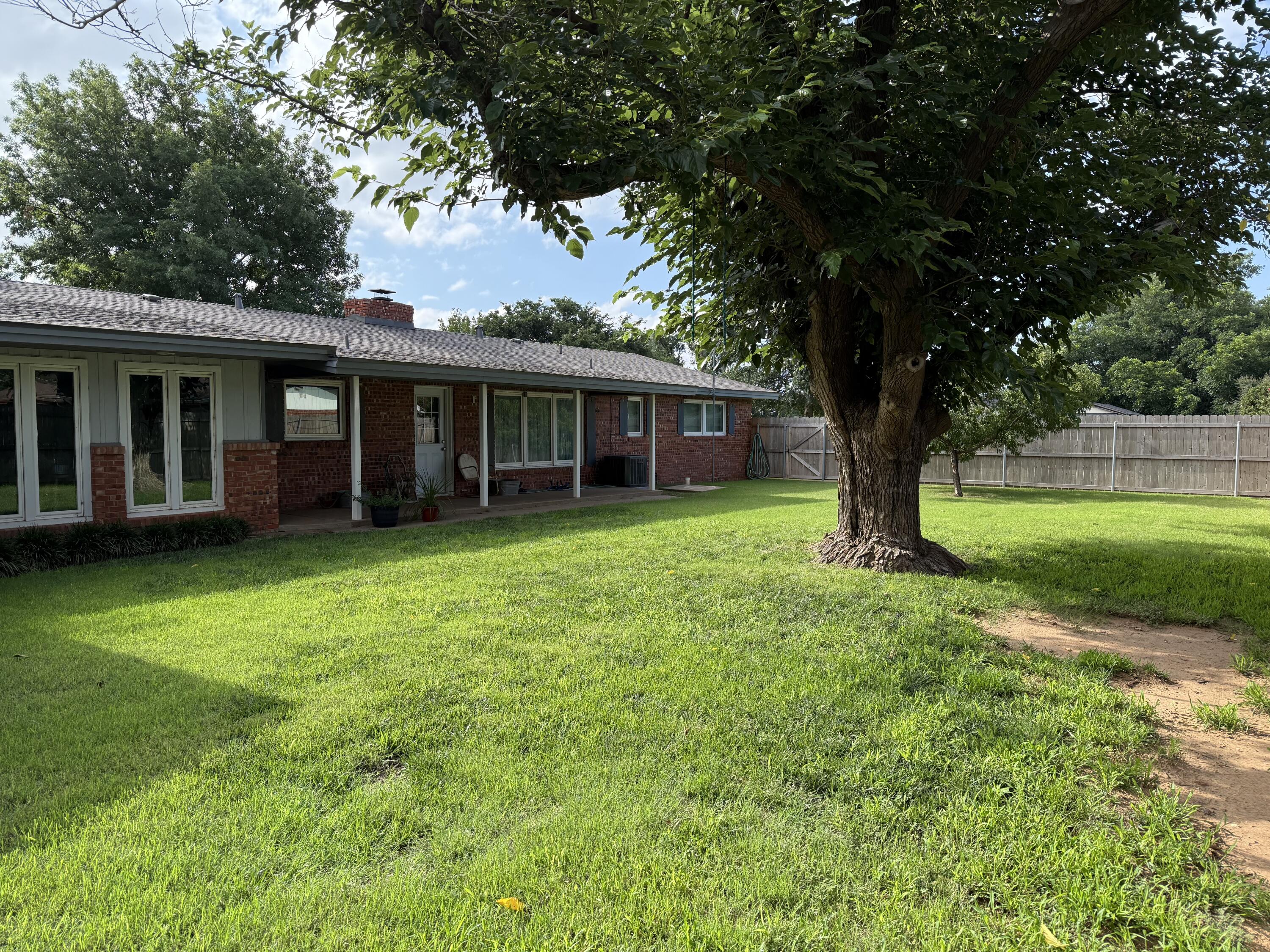 1901 Avenue R Tahoka, TX 79373 - Photo 29 of 32 IMG_3066