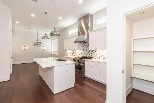$3,695 | 3821 North Braeswood Boulevard, Unit C, Houston, TX 77025