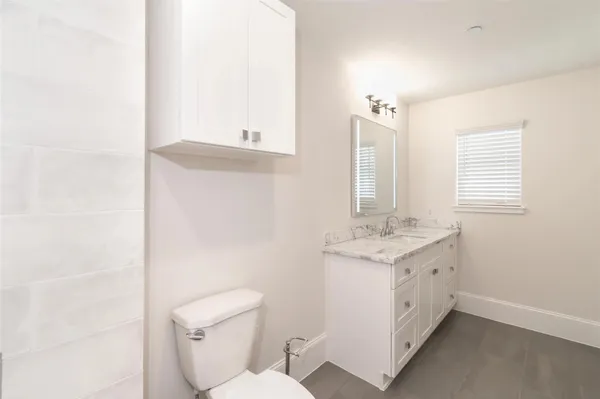 $3,695 | 3821 North Braeswood Boulevard, Unit C, Houston, TX 77025