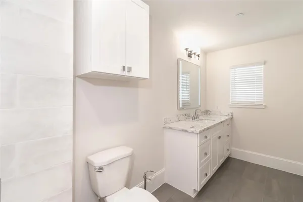 $3,695 | 3821 North Braeswood Boulevard, Unit C, Houston, TX 77025