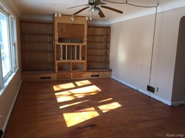 1592 Columbia Road Berkley, MI 48072 - Photo 2 of 10