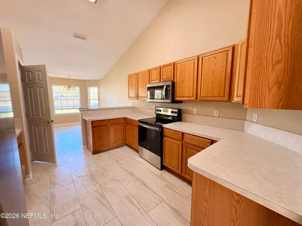 $2,400 | 15677 Moss Hollow Drive, Jacksonville, FL 32218