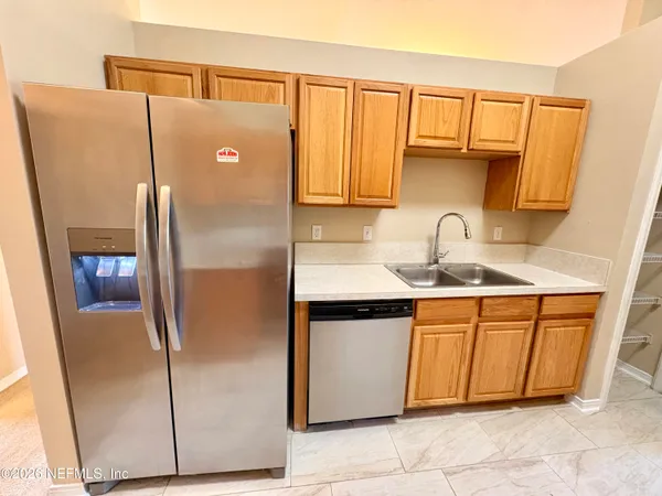 $2,400 | 15677 Moss Hollow Drive, Jacksonville, FL 32218